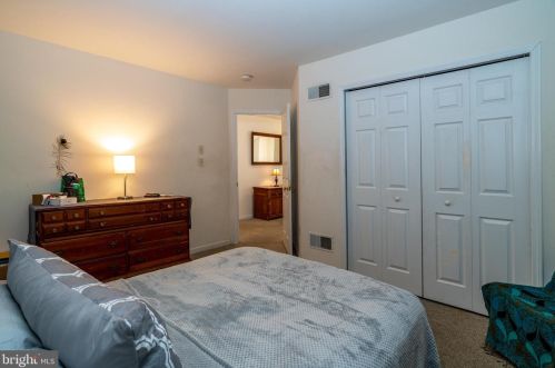 1674 Stony Battery Rd, Lancaster PA  17601-1287 exterior