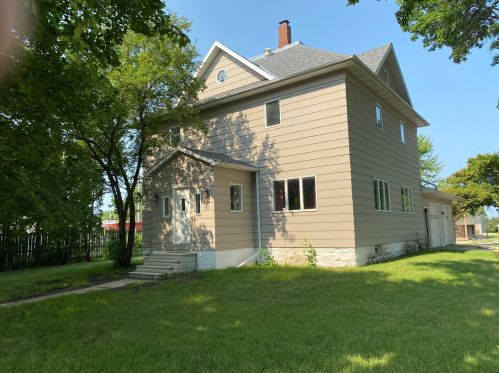 108 1st Ave, Mapleton, MN 56065-9551