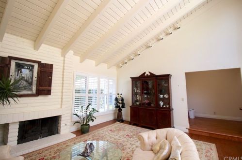 5 Cypress Tree Ln, Irvine CA  92612-2211 exterior