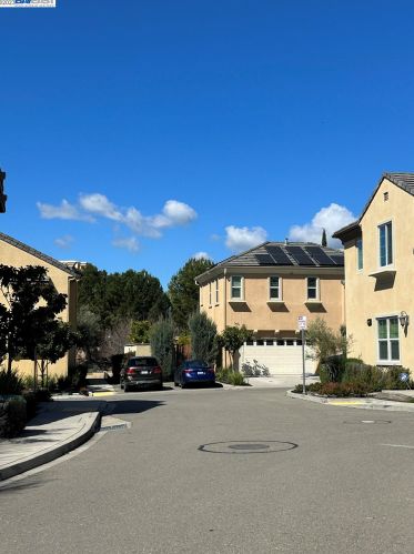 4593 Grafton St, Pleasanton, CA 94568-7431