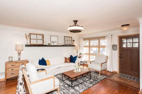 1097 Harmon Ave, Saint Paul, MN 55118-1225