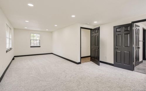 8526 Mineral Cir, Englewood CO 80112-2748 exterior