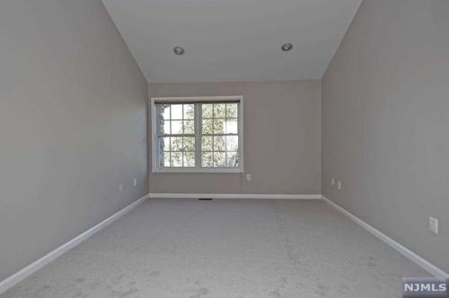 59 Magnolia Way, Paterson NJ  07508-3114 exterior