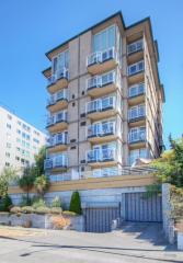 311 Republican St, Seattle, WA 98119-4008