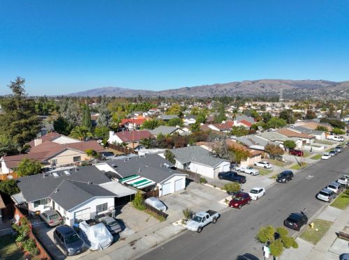 2353 Dobern Ave, San Jose, CA 95116-3719