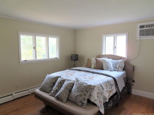 10 Summit Dr, Windsor CT  06095-3238 exterior