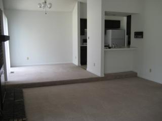 31 Colony West Dr, Champaign IL  61820-7501 exterior