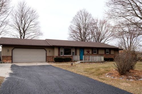8357 Trudy Rd, Rockford, IL 61108-4530