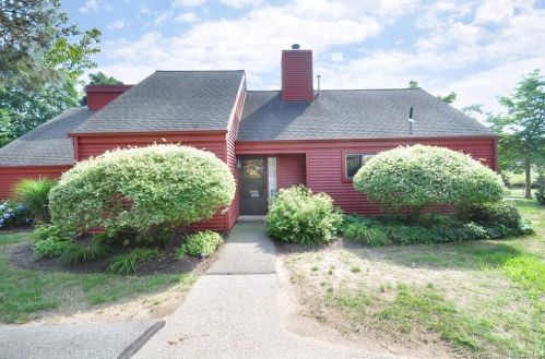 292 Hollister Way, Glastonbury, CT 06033-3114