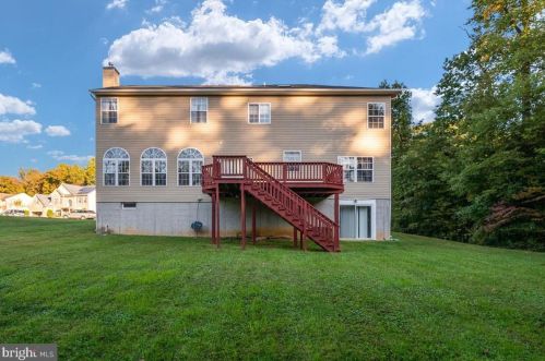 584 Windsong Dr, Aberdeen MD  21001-1835 exterior