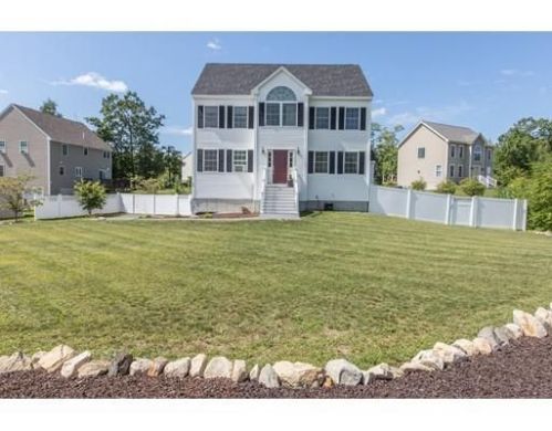 23 Waterford Dr, Sandown, NH 03873-2078