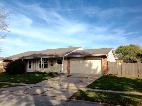418 Greenfield Rd, Joliet, IL 60404-9675