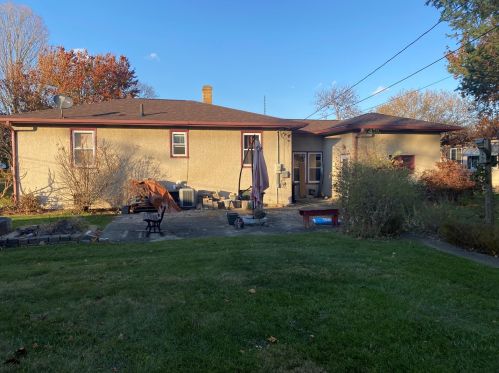 319 1st St, Spring Valley, IL 61362-1508