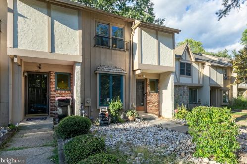607 Jaeger Ct, Erial, NJ 08081-1111