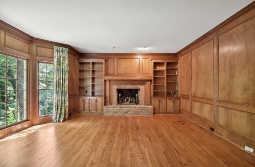 1011 Byrnwyck Rd, Atlanta GA  30319-1665 exterior