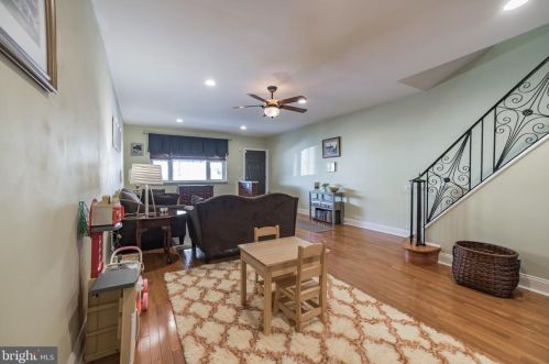 2341 10th St, Philadelphia PA 19133-1512 exterior