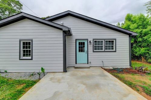 1757 Yellow St, Conyers GA  30012-3605 exterior