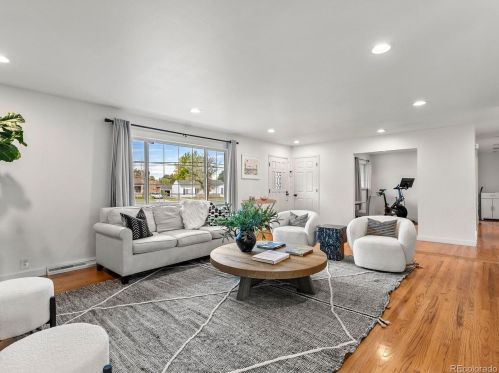 4930 Clarkson St, Englewood CO  80113-7008 exterior