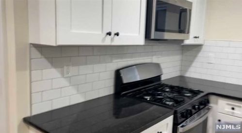 53 Philip Pl, Irvington NJ  07111-2908 exterior