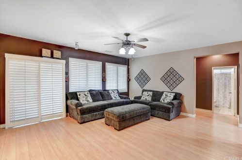 12499 Orangeblossom Ln, Riverside CA  92503-7057 exterior