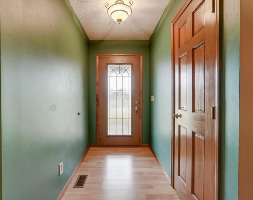 3830 Malaga Cir, Springfield, OH 45502-7965