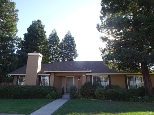 195 Bighorn Ct, Vacaville CA  95687-3438 exterior