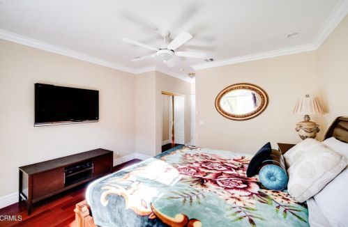 1958 Calafia St, Glendale CA  91208-2306 exterior