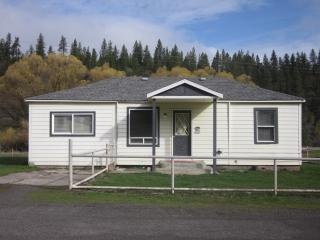 9328 Cheney Spokane Rd, Spokane, WA 99224-8211