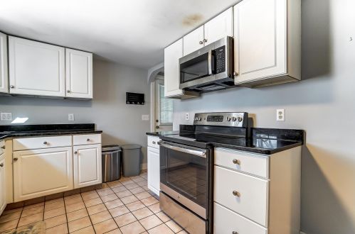 1483 Burnett Rd, Springfield OH  45505-3411 exterior