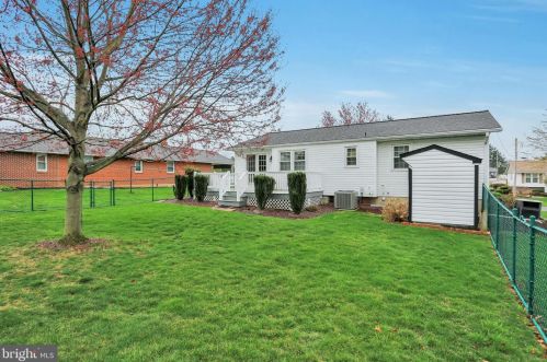 2305 Basswood Rd, York, PA 17408-4026