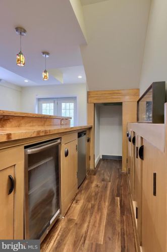 3 Twin Oaks Holw, Lancaster PA  17601-2234 exterior