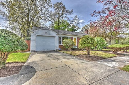 55 North Ave, Providence, RI 02906-5004