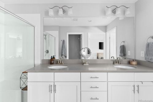 7923 Shoshone St, Denver CO  80221-4207 exterior