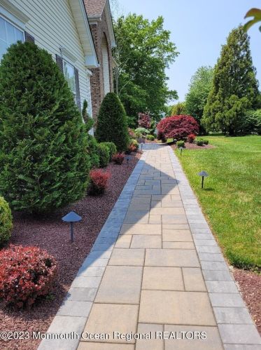 851 Woodbury Dr, Jackson Twp, NJ 08527-5346