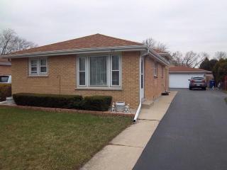 1213 Elmhurst St, Bensenville, IL 60106-1414