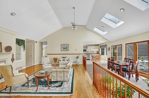 2206 Washington Valley Rd, Bridgewater, NJ 08807-1459
