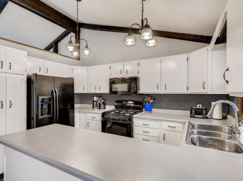 1911 Grant Rd, Saint Paul MN  55112 exterior