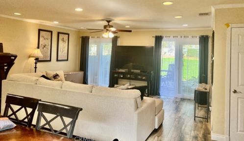 5670 Falling Leaf Ln, Riverside CA  92509-7308 exterior