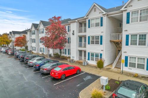 726 Waterford Dr, Edison NJ  08817-1905 exterior