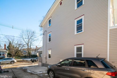 277 Lk, Haddonfield NJ 08033-1509 exterior