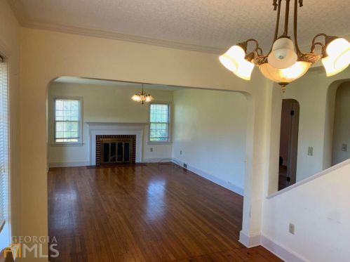 222 1st St, Colbert, GA 30628-2917