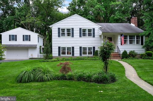 33 Green Ave, Trenton, NJ 08648-1623