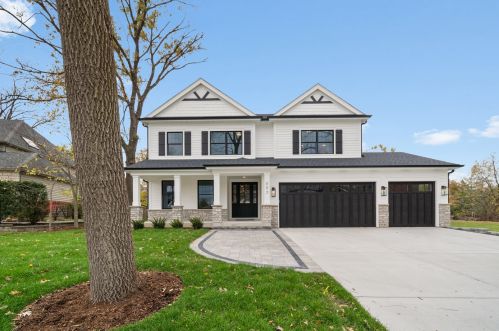 803 Jefferson Ave, Naperville, IL 60540-5224