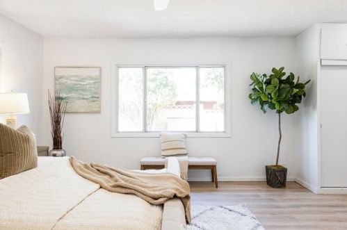 9241 Thistle Rd, Anaheim CA  92804-2327 exterior