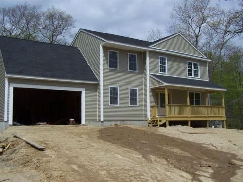 9 Hopkins Holw, Westerly, RI 02808-1770