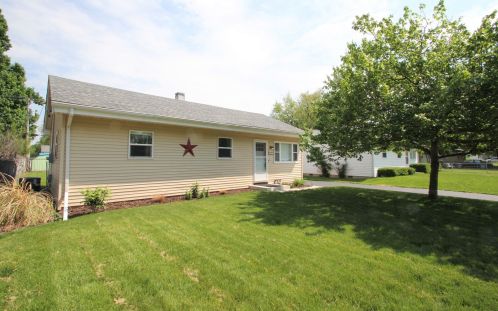 1126 Kingsley Dr, Rockford, IL 61115-3825