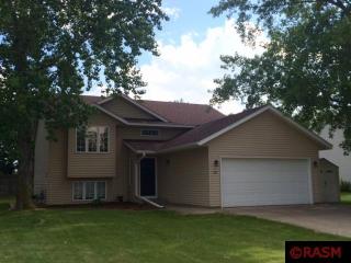 312 Falcon Dr, Mankato, MN 56001-6707