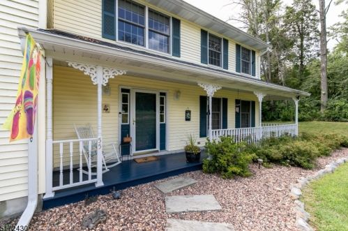 55 Stark Rd, Columbia, NJ 07832-2604