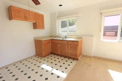 3086 Kaohinani Dr, Honolulu HI  96817-1040 exterior