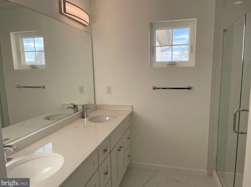 131 Clearview Ave, Trenton NJ  08619-1217 exterior